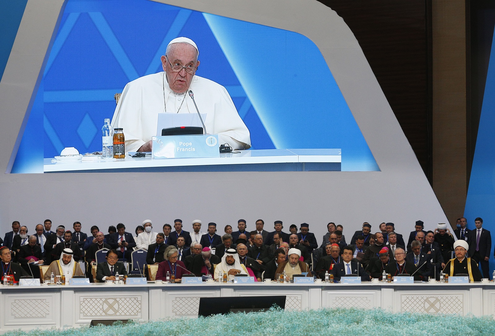 Папа Римский о единстве и экстремизме на Съезде лидеров религий