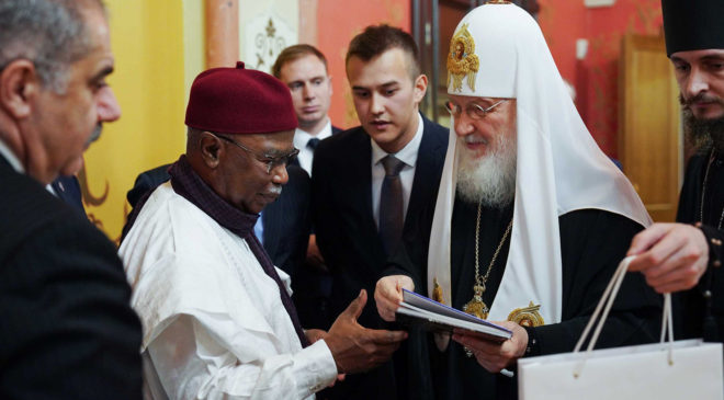 Патриарх Кирилл обсудил с генсеком ОИС единство мусульман и христиан