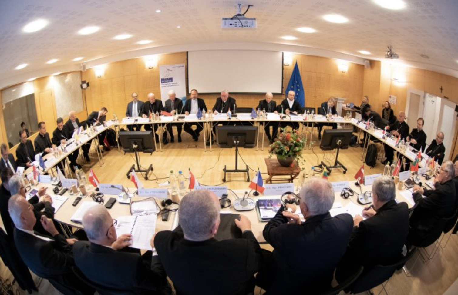 Епископы ЕС призывают к миру в Украине и единству Европы