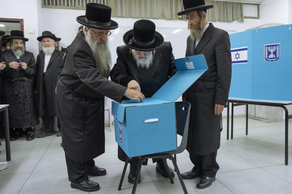 Израильтяне снова голосуют, а политический кризис остается