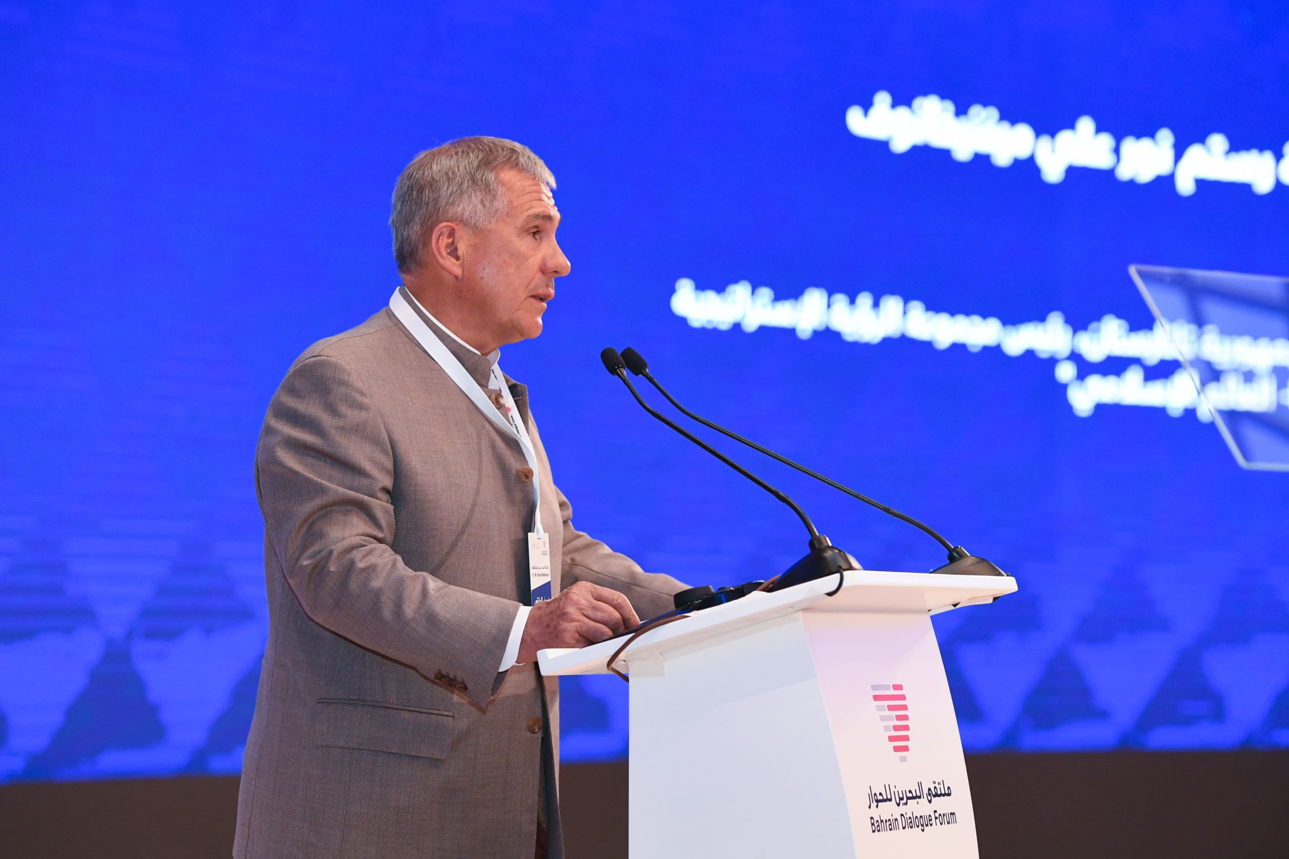 Глава Татарстана Рустам Минниханов представил в Бахрейне гармоничную модель совместного проживания и взаимодействия народов и религий на примере своей республики