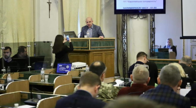 Львовский областной совет требует запретить УПЦ