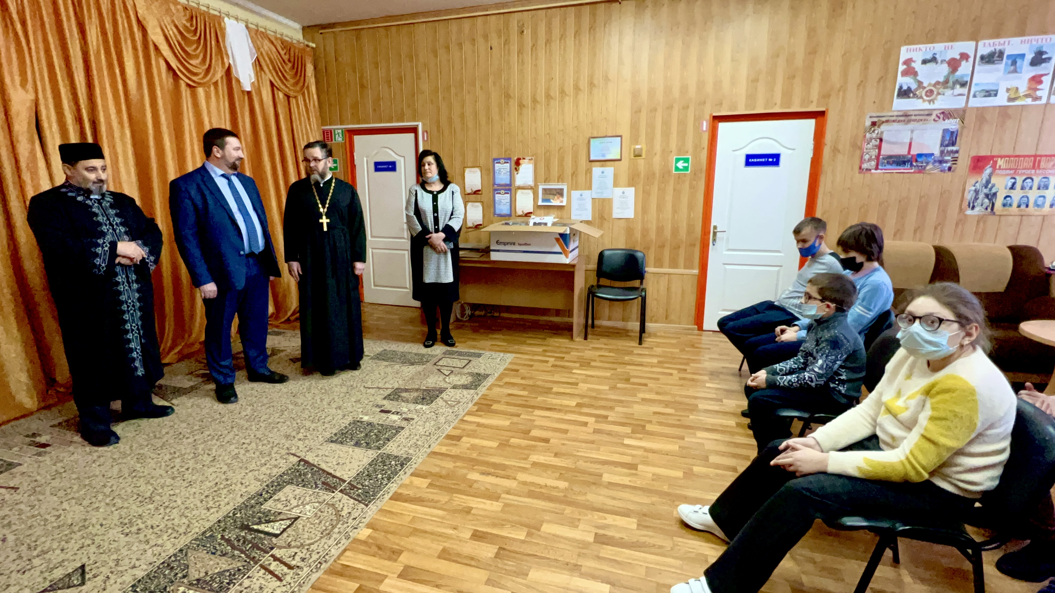 Церковь Адвентистов Седьмого Дня помогает детям Луганска