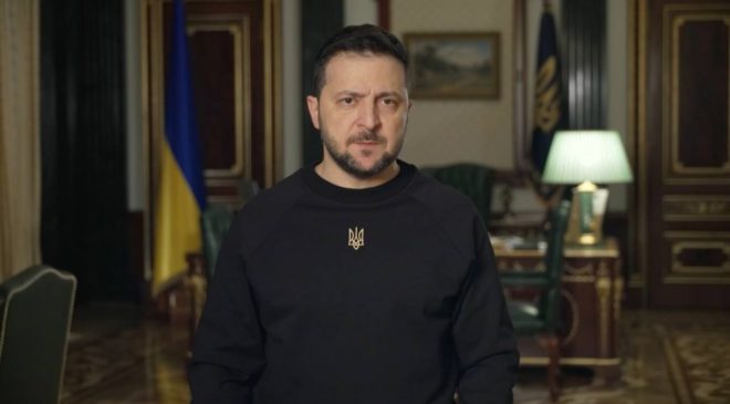 Зеленский: гарантировать духовную независимость Украины