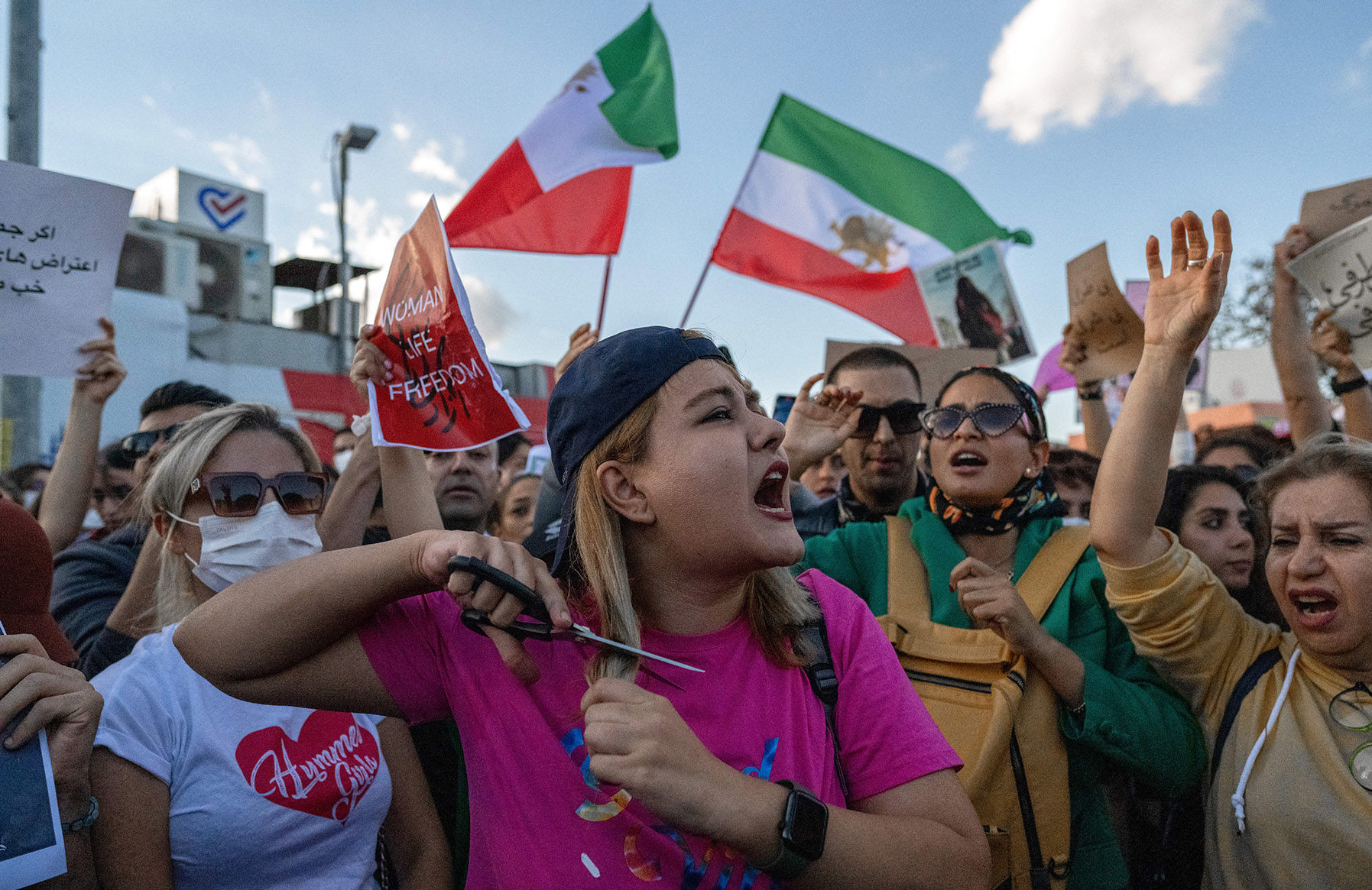 Европарламент призывает к расширению мер против Ирана