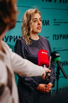 РЕК соединил маскарад, хип-хоп и благотворительность
