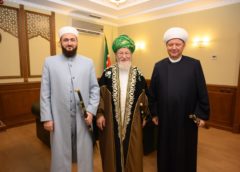Муфтии РФ говорят о помощи людям и Победе в Рамадан
