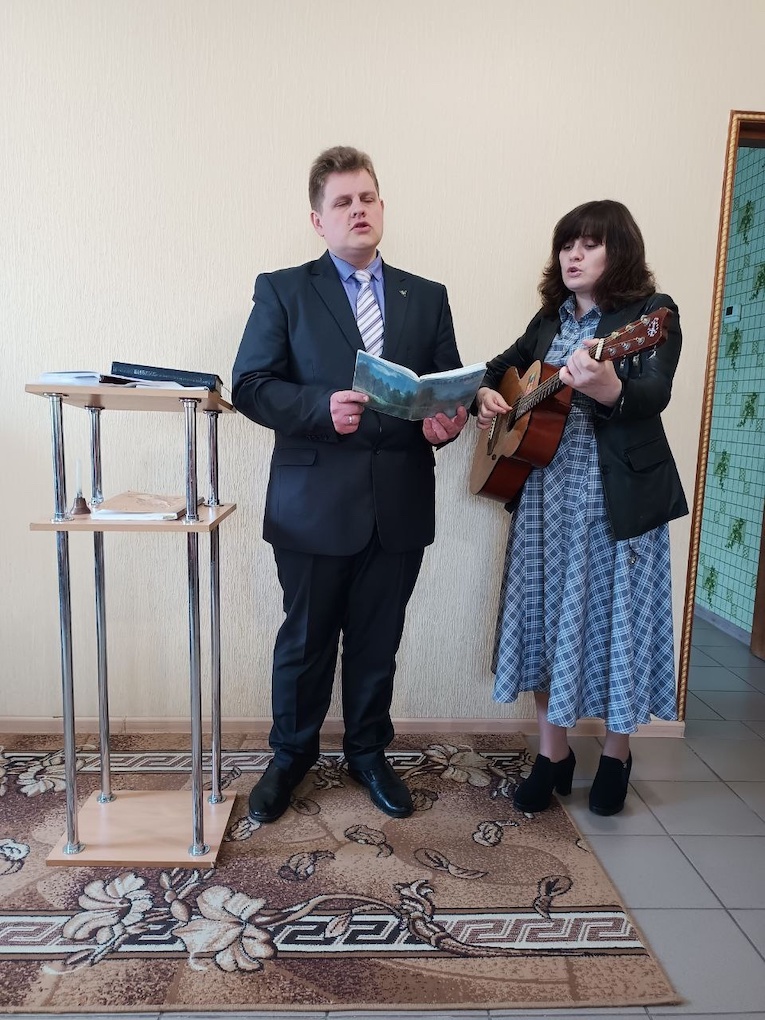 Школы Библии открывают на Донбассе адвентисты