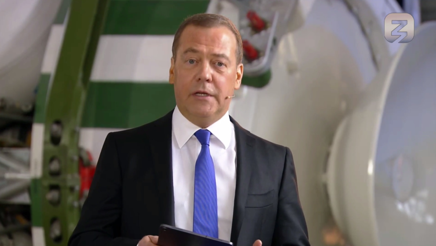Ядерное оружие это скрепа, собирающая государство - Медведев