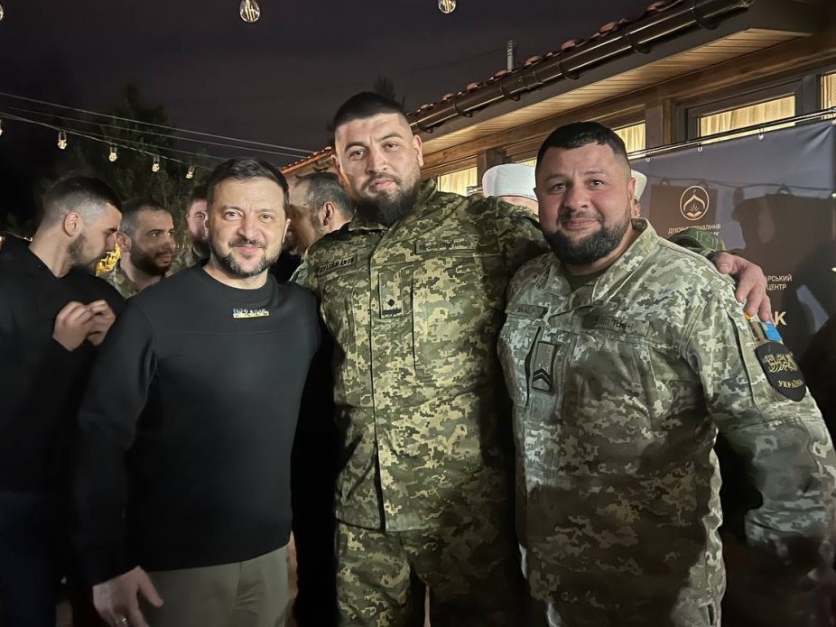 Зеленский участвовал в ифтаре в Центре мусульман Крыма