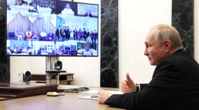 РФ управляется Богом и людьми, ее база в религиях - Путин