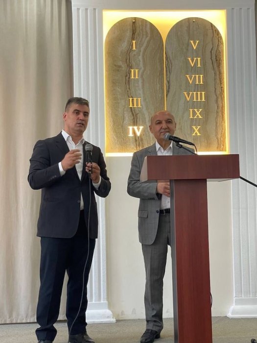 В Баку посвятили Богу новый дом молитвы адвентистов