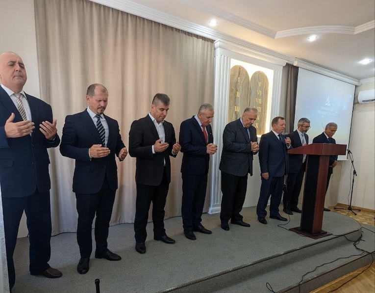 В Баку посвятили Богу новый дом молитвы адвентистов