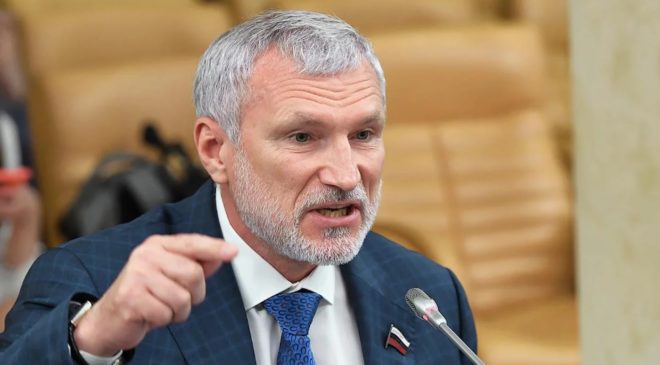 Депутат: ужесточить наказание за осквернение Библии или Корана
