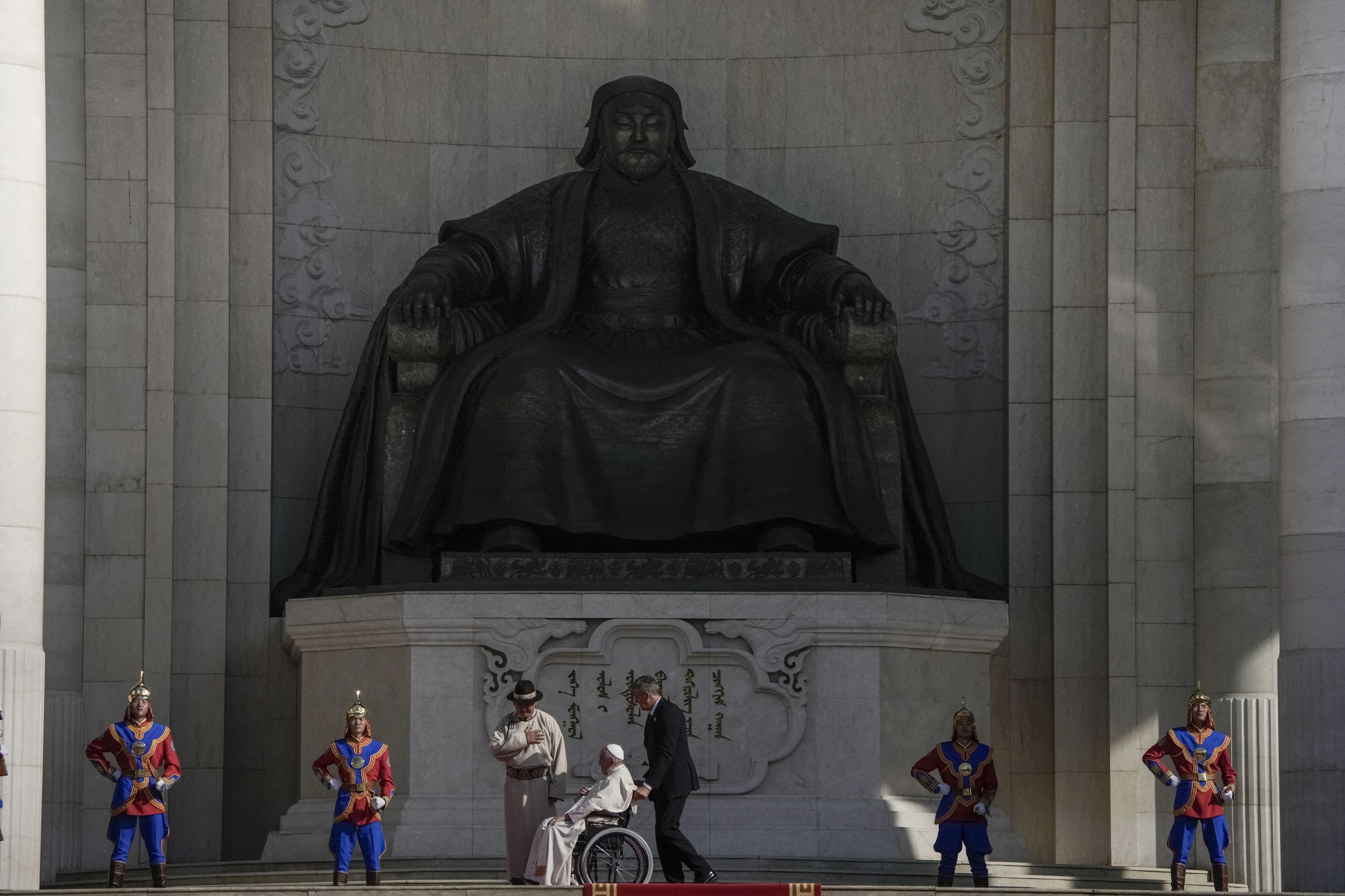 Папа нашел «мир» в монгольском империализме и оккупации
