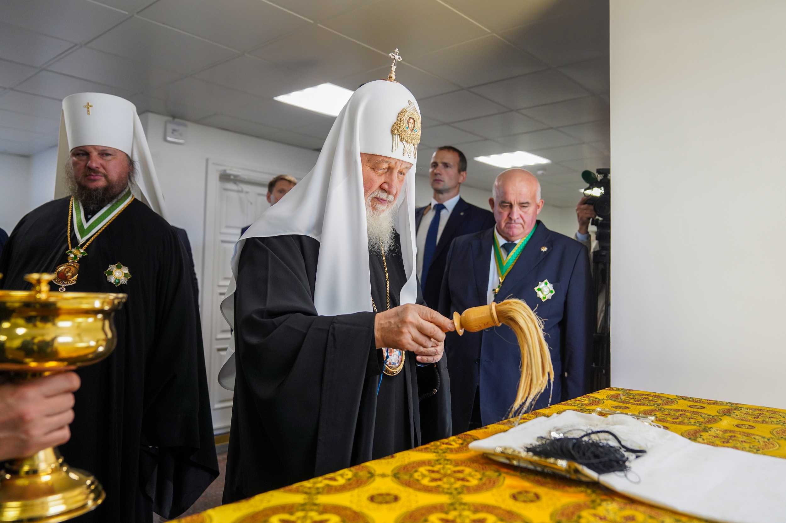 200 крестиков для бойцов СВО освятил патриарх Кирилл