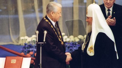 Кризис 1993 года в РФ привел к свободе веры - Игнатенко