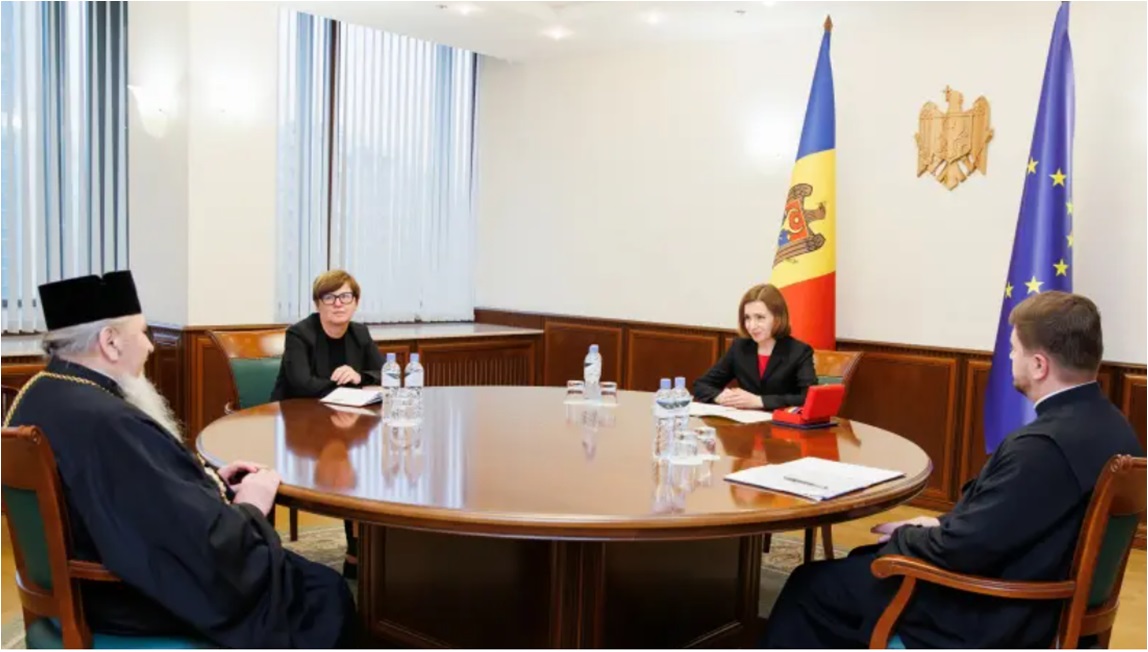 Санду намекает Молдавской церкви примкнуть к Румынской