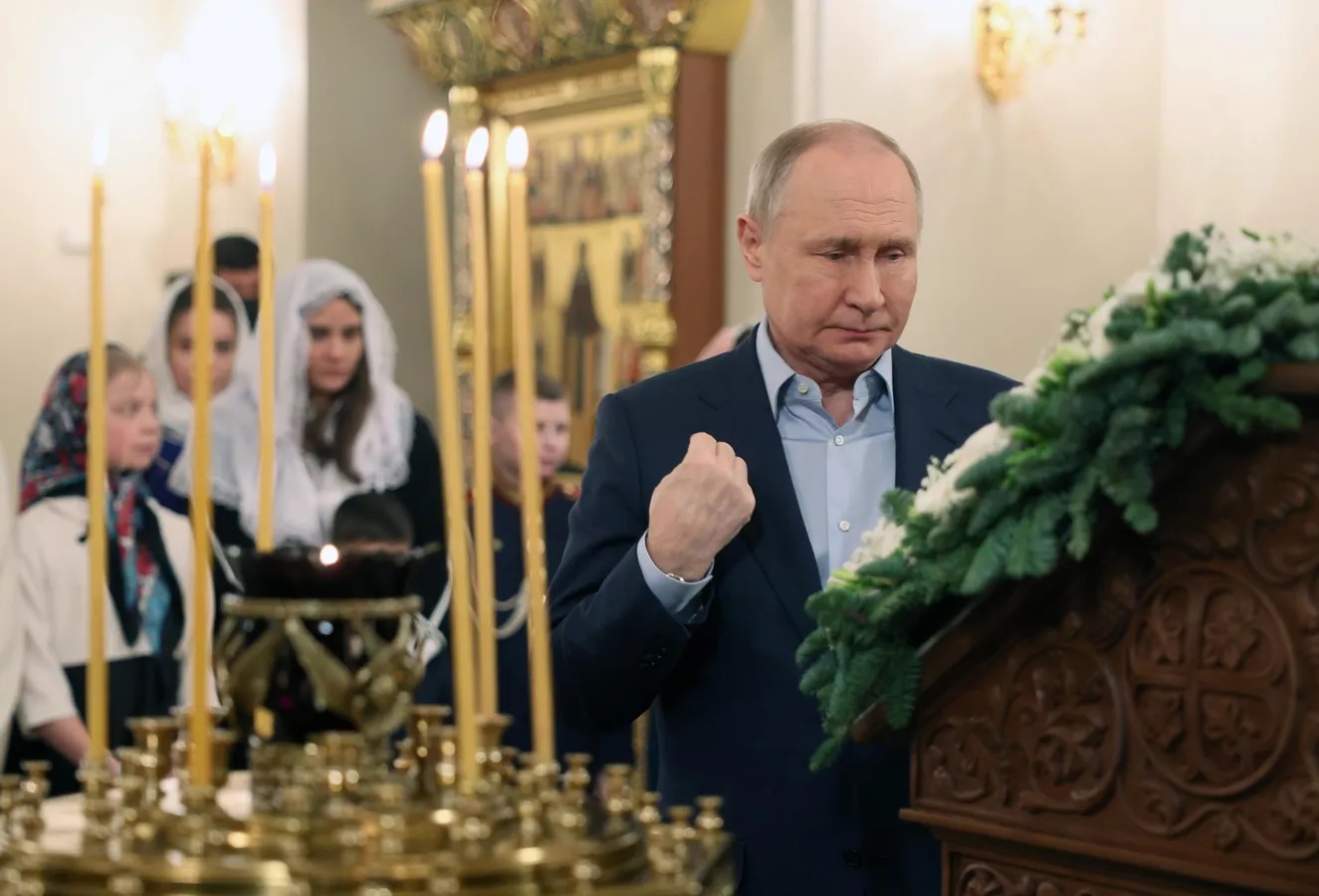 Песков отказался отвечать, причащался ли Путин в Рождество