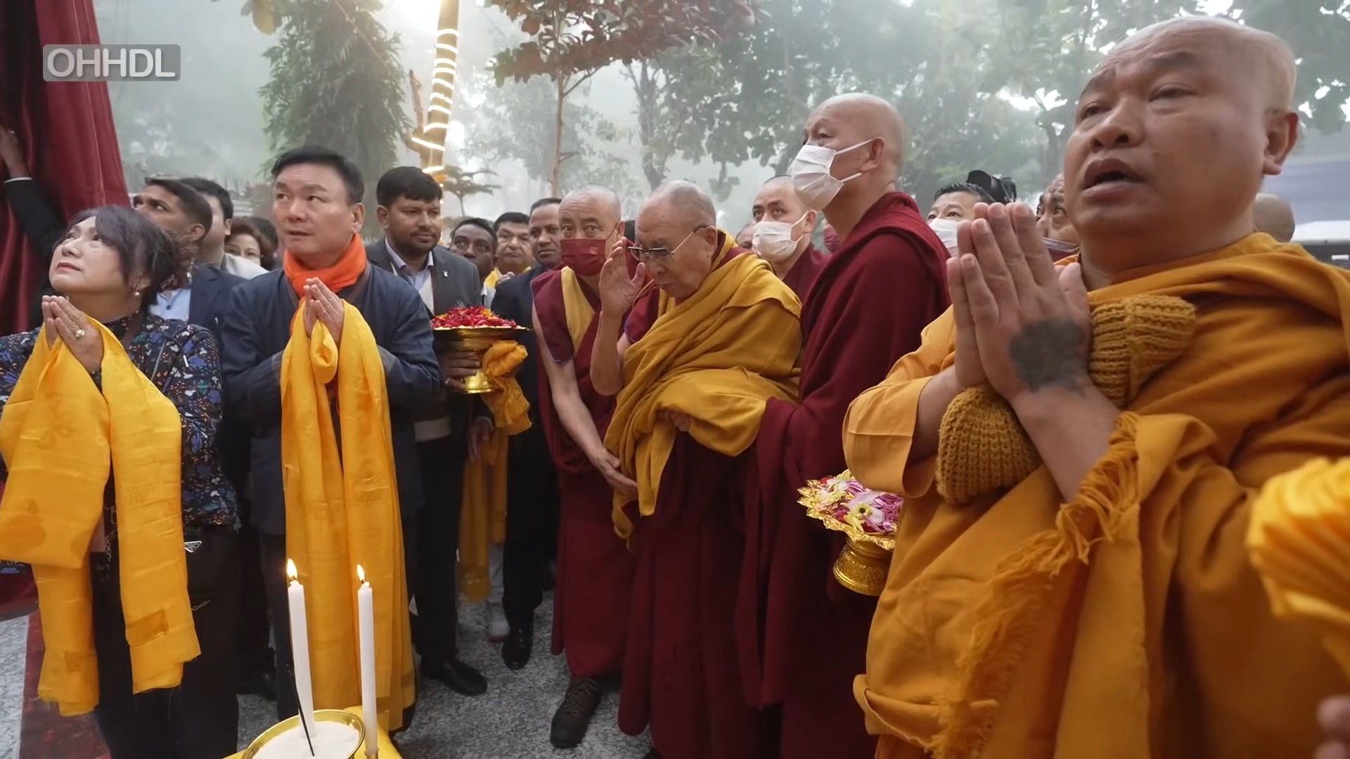 Мир как никогда разделен на "своих" и "чужих" – Далай-лама