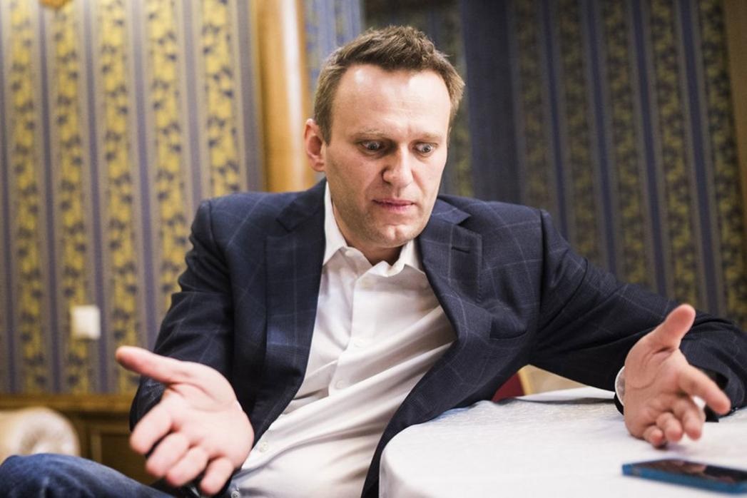 Навальный* опять требует религиозную литературу в тюрьме