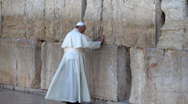 Папа: «Будем трудиться вместе ради мира на Святой Земле»