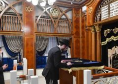 В синагогах ФЕОР зажгли свечи по погибшим в «Крокусе»