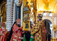 Легойда: икону Кирилл передал временно, для крестного хода