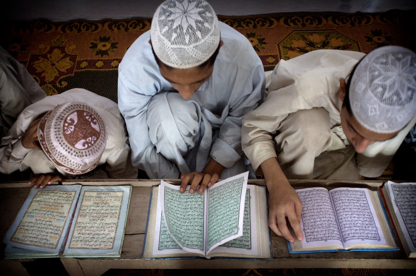 Узбекистан борется с незаконным обучением детей религии