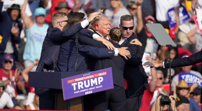 За Трампа после покушения молятся Байден, политики