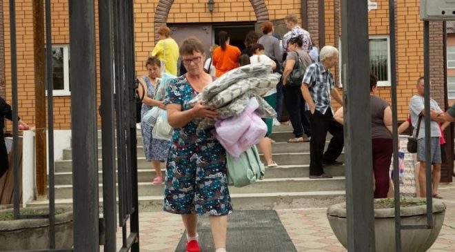 Две Церкви и АДРА вместе помогли беженцам Курской области