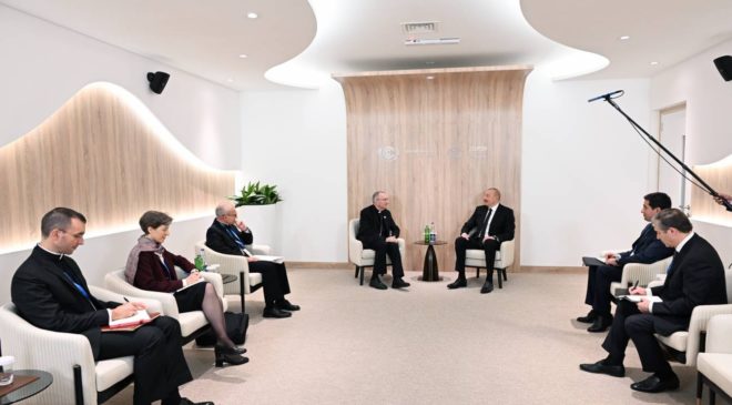 Президент Азербайджана встретился с госсекретарем Ватикана
