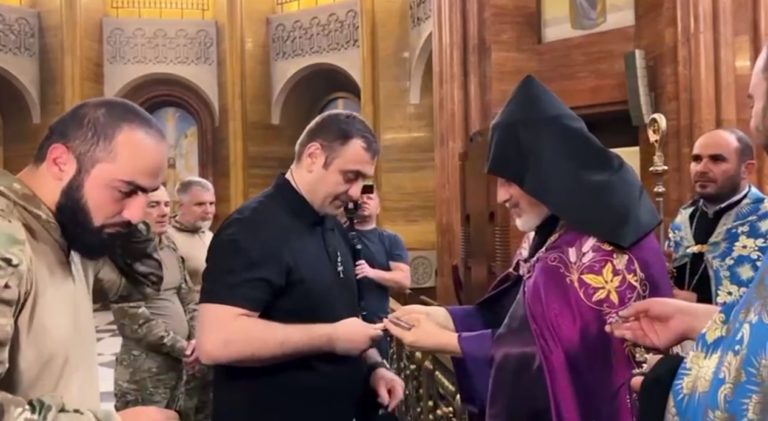 Архиепископ: убийство Саркисяна - против Бога и людей