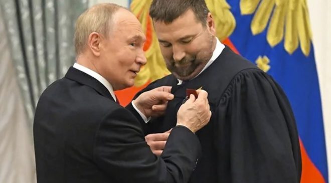 Как Путин наградил адвентистов - пасторов и Университет